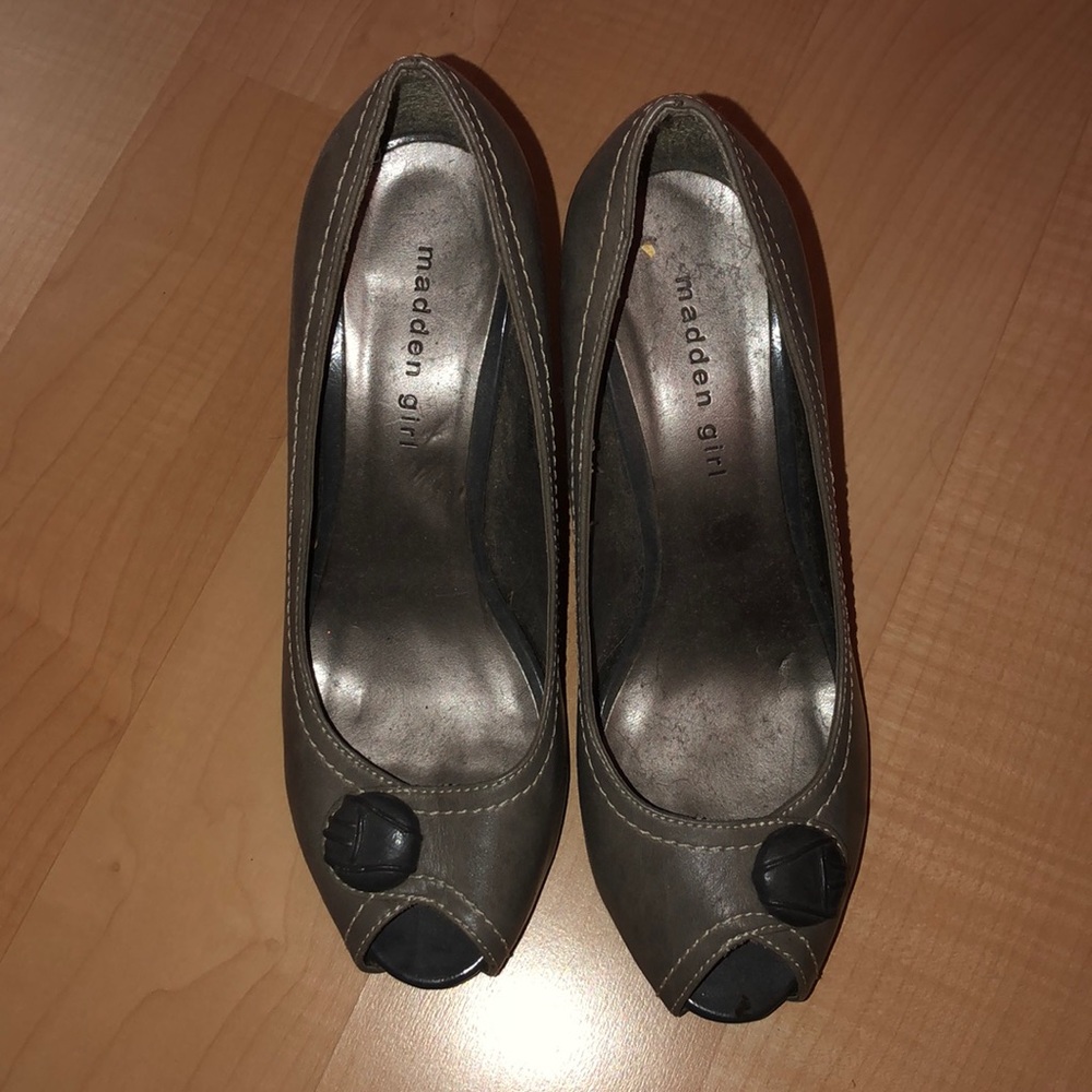 Grey heels